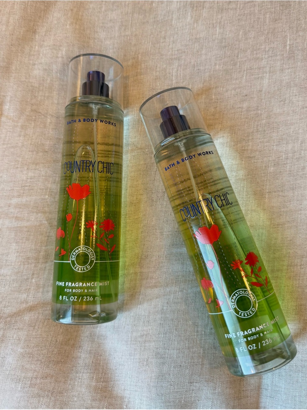 Set of 2 Bath and Body Works Fine Fragrance Mist Country Chic Rare Discontinued - Picture 2 of 3